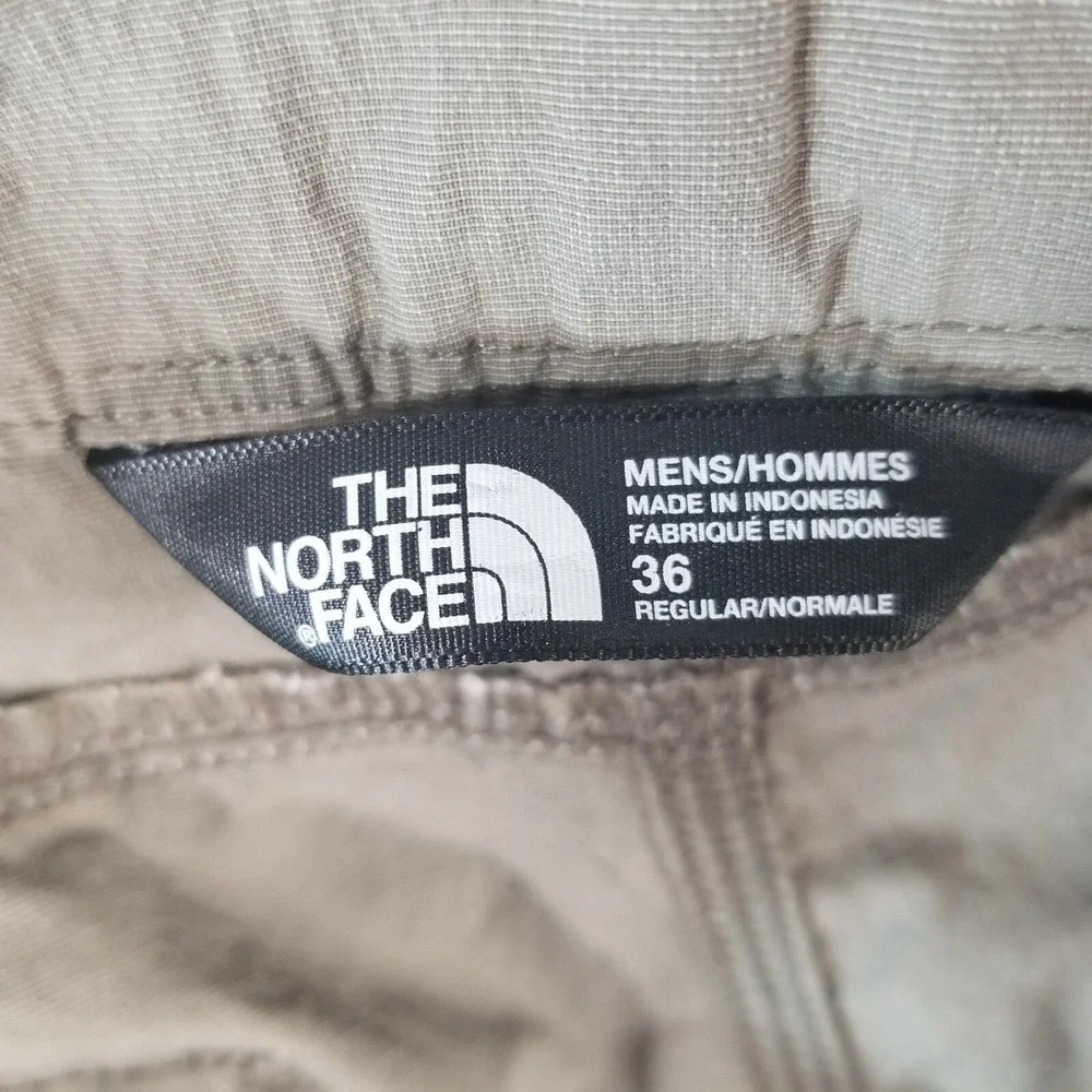 The North Face cargo hiking shorts men's 36x10 khaki green nylon blend outdoor